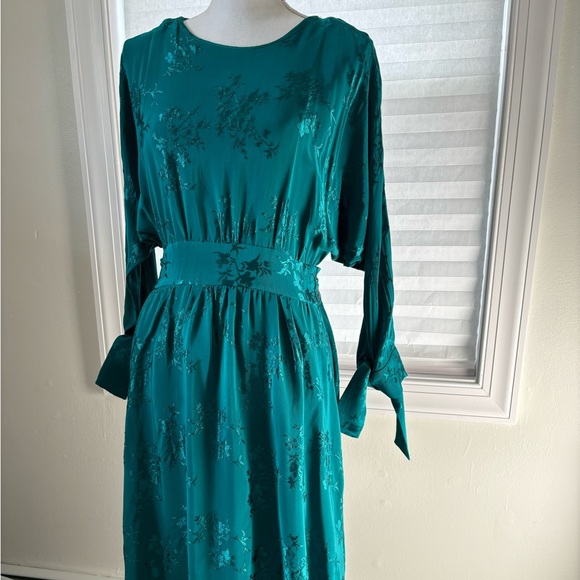 Q&P Rana Modest Maxi Dress - Picture 7 of 11